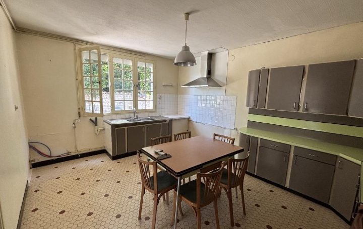 Maison MARSAIS (17700)  195 m2 189 500 € 