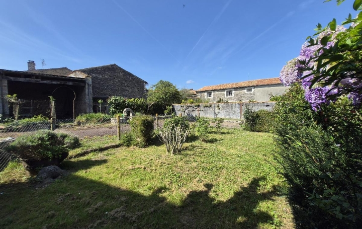 Maison LOULAY (17330)  105 m2 126 500 € 