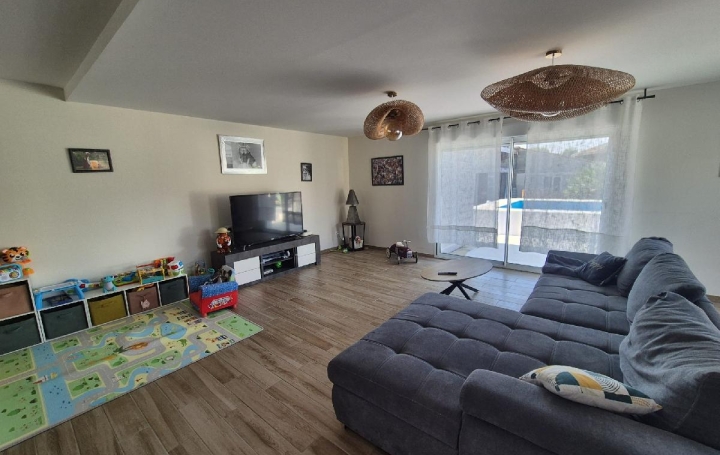 Maison SURGERES (17700)  150 m2 285 000 € 