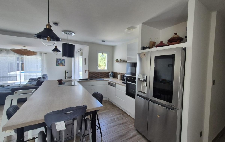 Maison SURGERES (17700)  150 m2 285 000 € 