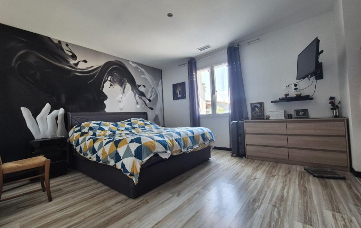 Maison SURGERES (17700)  150 m2 285 000 € 