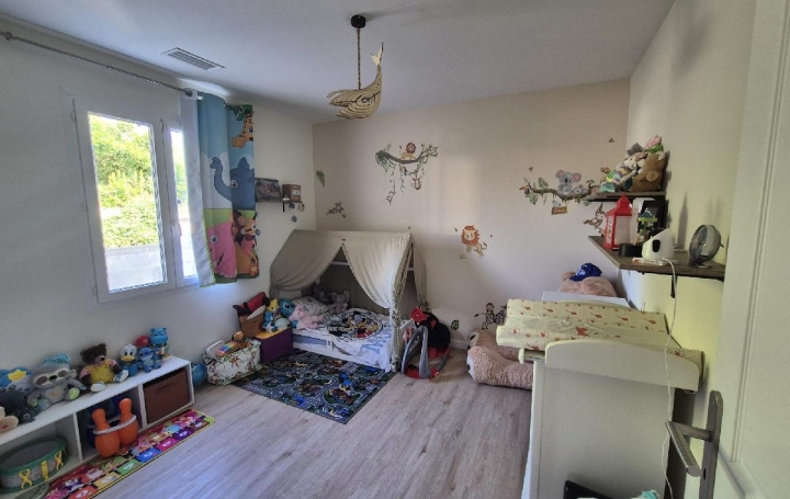Maison SURGERES (17700)  150 m2 285 000 € 