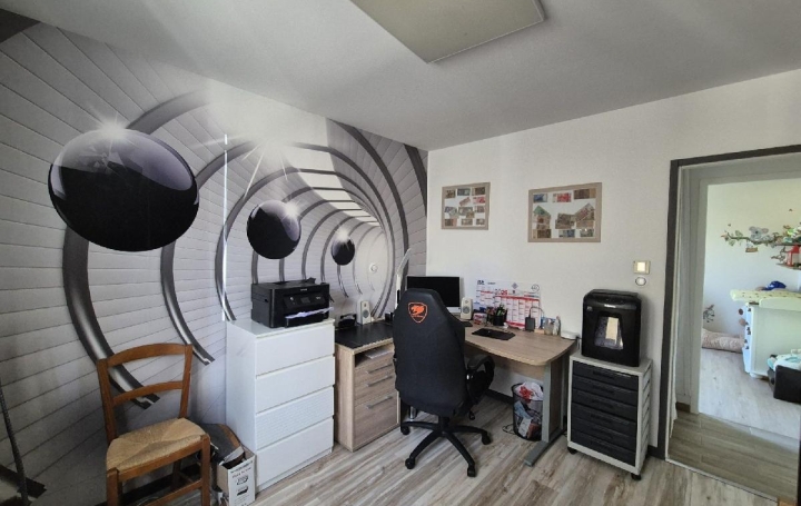 Maison SURGERES (17700)  150 m2 285 000 € 
