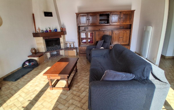 Maison SAINT-JULIEN-DE-L'ESCAP (17400)  135 m2 246 000 € 