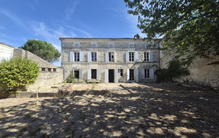 Maison / Villa VERVANT (17400) 193 m<sup>2</sup> 119 000 € 
