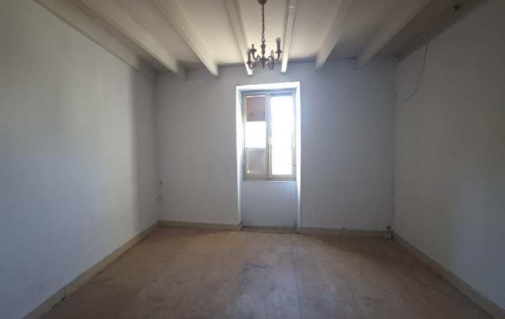 Maison VERVANT (17400)  193 m2 119 000 € 