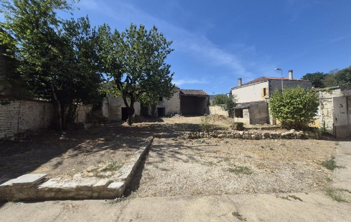 Maison VERVANT (17400)  193 m2 119 000 € 