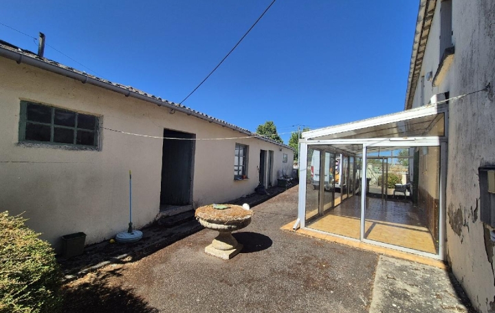 Maison DOEUIL-SUR-LE-MIGNON (17330)  172 m2 109 000 € 