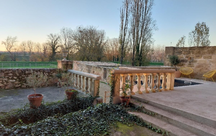 Maison LA REOLE (33190)  242 m2 446 770 € 