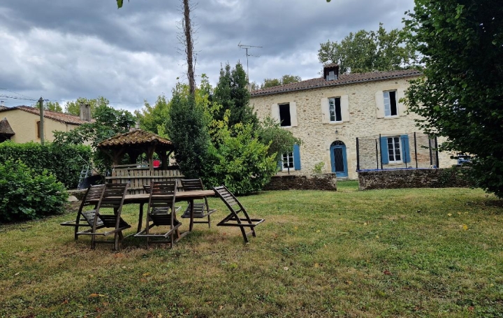 Réseau Immo-diffusion : Maison  COIMERES  143 m2 245 000 € 