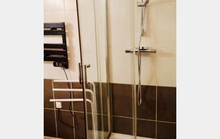 Studio ROQUEMAURE (30150)  30 m2 595 € 