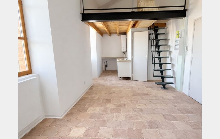 4 Pièces VAISON-LA-ROMAINE (84110)  100 m2 1 050 € 