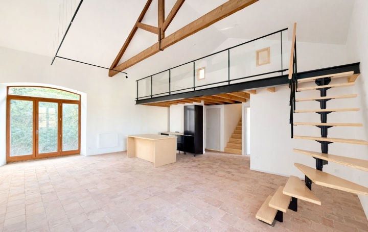 4 Pièces VAISON-LA-ROMAINE (84110)  100 m2 1 050 € 
