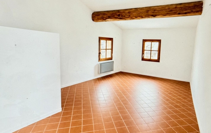 3 Pièces GIGONDAS (84190)  70 m2 650 € 