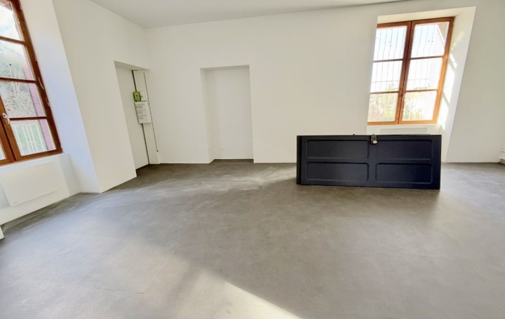3 Pièces VAISON-LA-ROMAINE (84110)  72 m2 850 € 