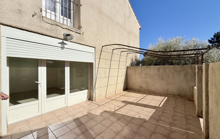 Maison CARPENTRAS (84200)  75 m2 785 € 