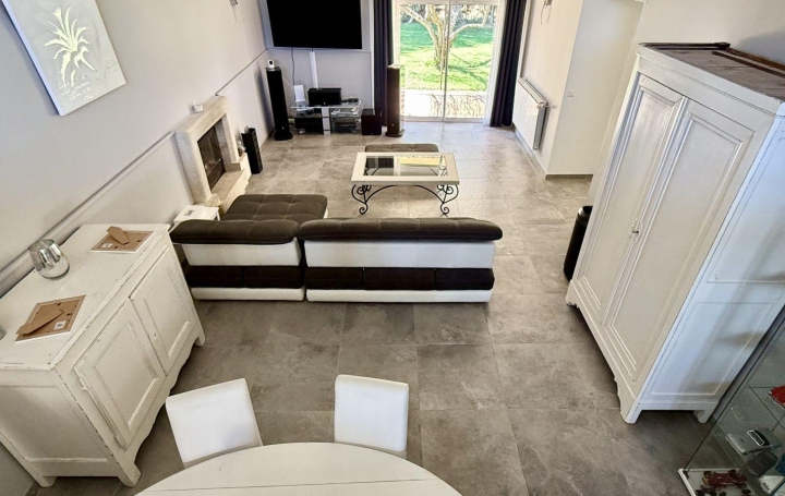 Maison VACQUEYRAS (84190)  280 m2 985 000 € 