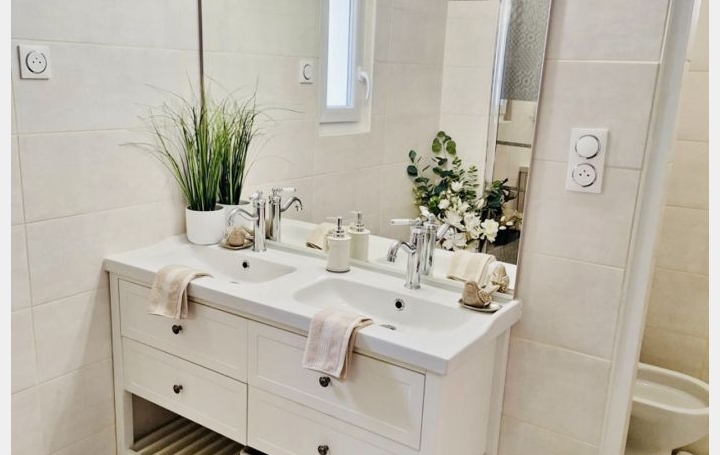 Maison de village VIOLES (84150)  160 m2 290 000 € 