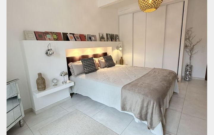 Villa JONQUIERES (84150)  450 m2 480 000 € 