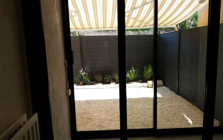 2 Pièces BAGNOLS-SUR-CEZE (30200)  48 m2 96 000 € 