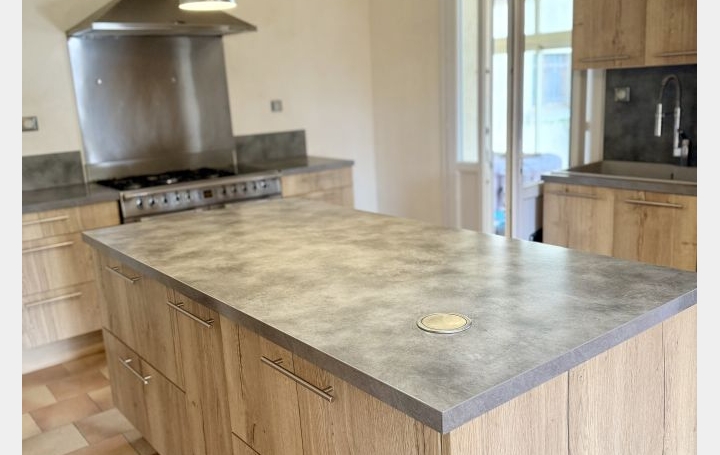 Maison SARRIANS (84260)  135 m2 440 000 € 