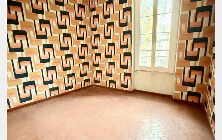 Maison de village COURTHEZON (84350)  300 m2 195 000 € 