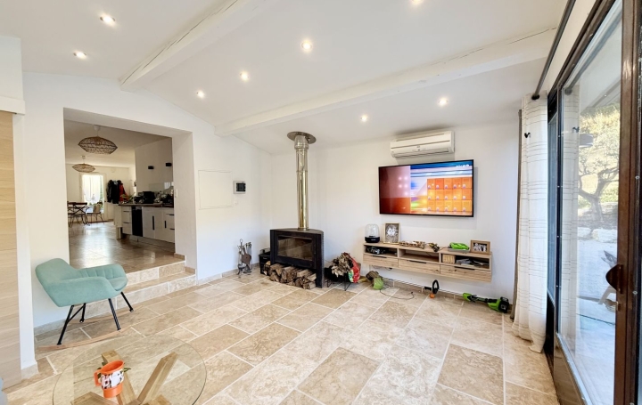 Villa VACQUEYRAS (84190)  105 m2 450 000 € 