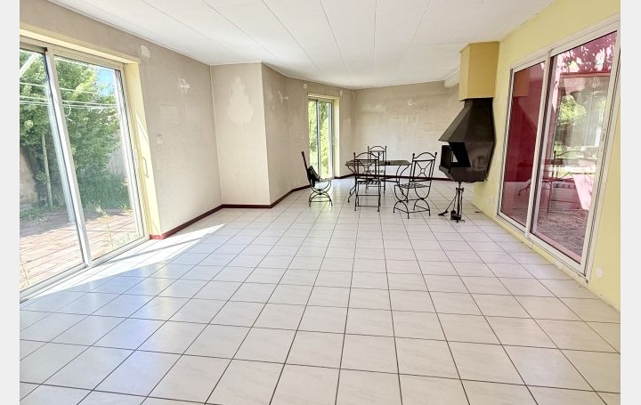 Villa BEAUMES-DE-VENISE (84190)  127 m2 325 000 € 