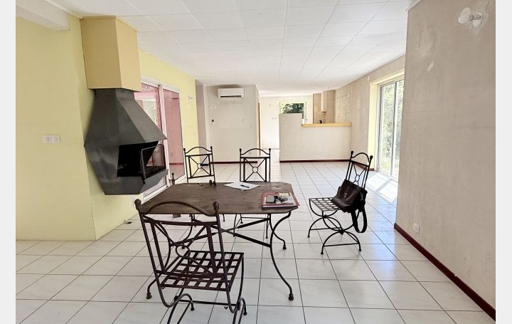 Villa BEAUMES-DE-VENISE (84190)  127 m2 325 000 € 