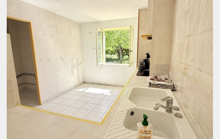 Villa BEAUMES-DE-VENISE (84190)  127 m2 325 000 € 