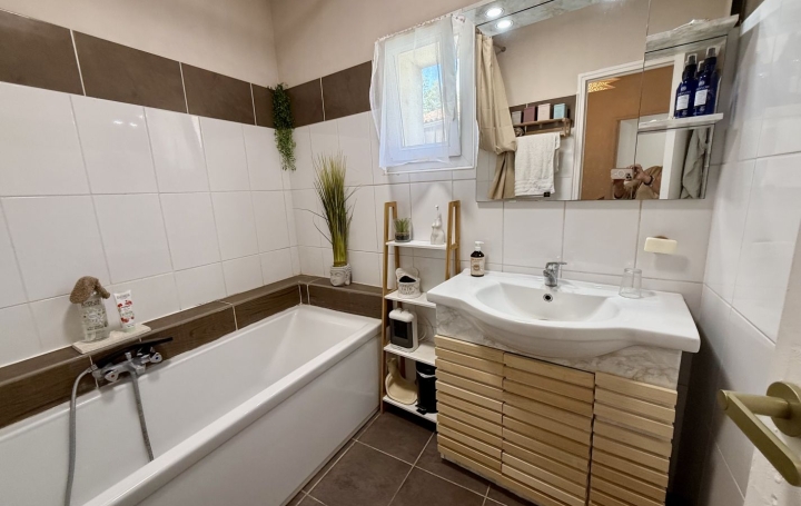 Maison COURTHEZON (84350)  75 m2 220 000 € 
