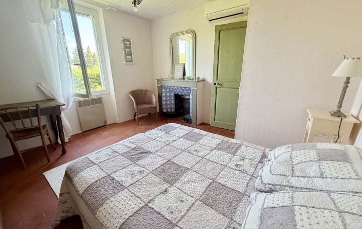 Maison VACQUEYRAS (84190)  82 m2 275 000 € 