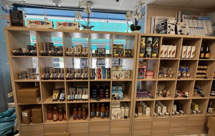 Local commercial DOUARNENEZ (29100)  61 m2 199 990 € 