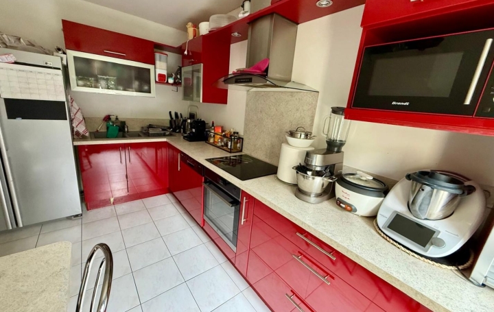 Maison VILLECRESNES (94440)  103 m2 440 000 € 