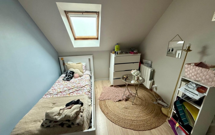 Maison VILLECRESNES (94440)  103 m2 440 000 € 