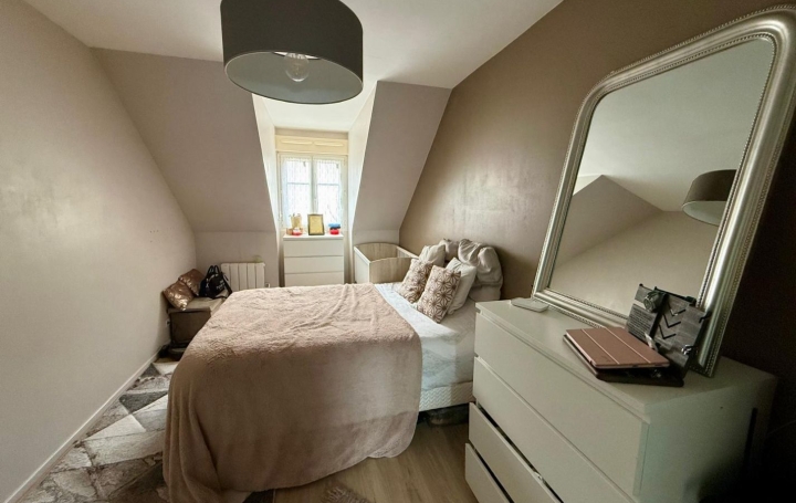 Maison VILLECRESNES (94440)  103 m2 440 000 € 