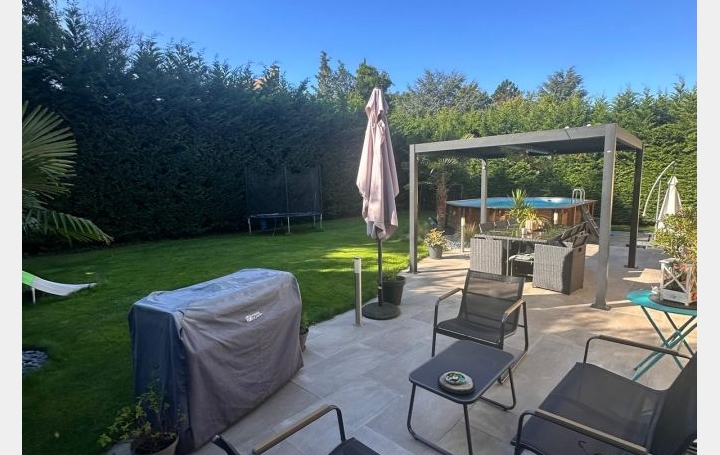 Maison LA QUEUE-EN-BRIE (94510)  191 m2 730 000 € 