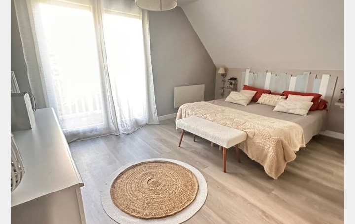 Maison LA QUEUE-EN-BRIE (94510)  191 m2 730 000 € 