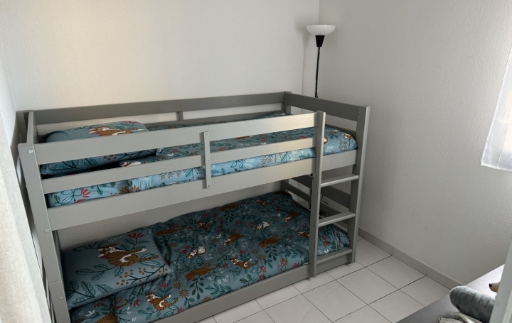 4 Pièces VIAS-PLAGE (34450)  58 m2 75 € 