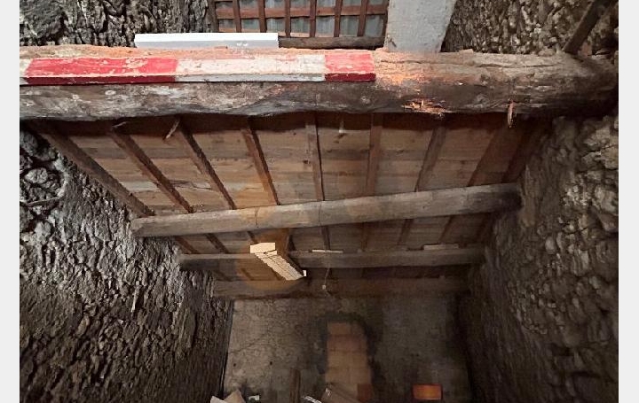 Maison MONTBAZIN (34560)  30 m2 36 000 € 