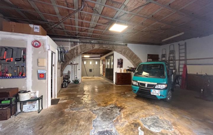 Maison LOUPIAN (34140)  100 m2 283 000 € 