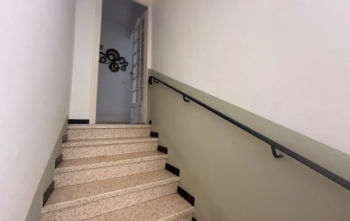 Maison LOUPIAN (34140)  100 m2 283 000 € 