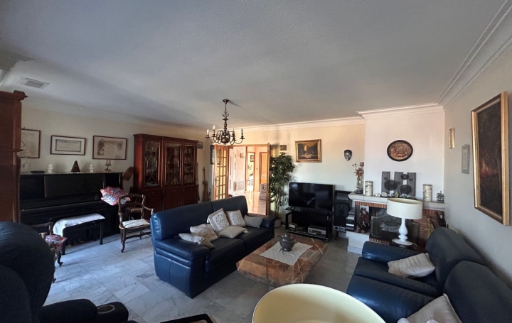 5 Pièces POUSSAN (34560)  124 m2 273 000 € 