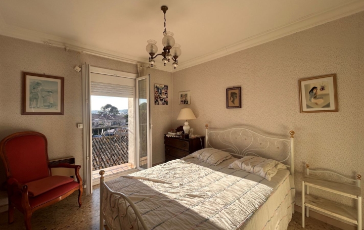 5 Pièces POUSSAN (34560)  124 m2 273 000 € 