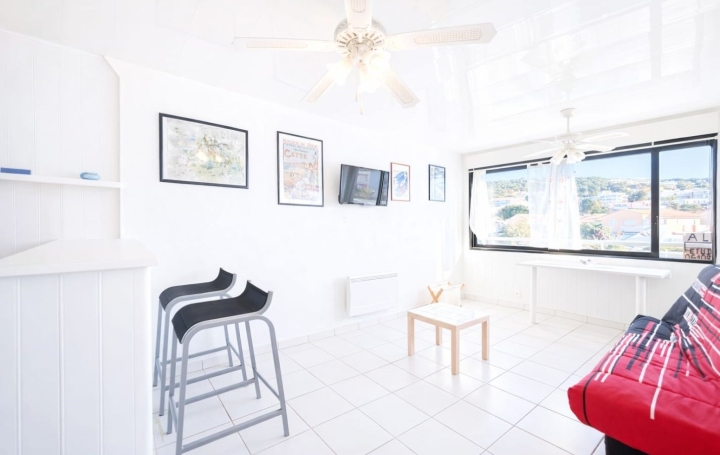 Studio SETE (34200)  19 m2 117 000 € 