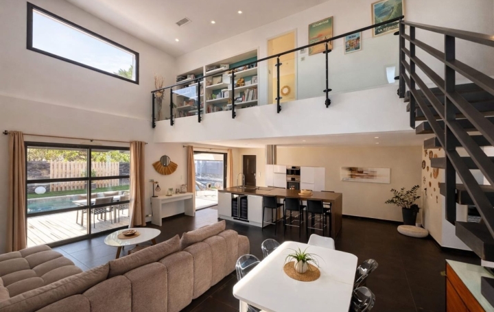 Maison GIGEAN (34770)  145 m2 620 000 € 