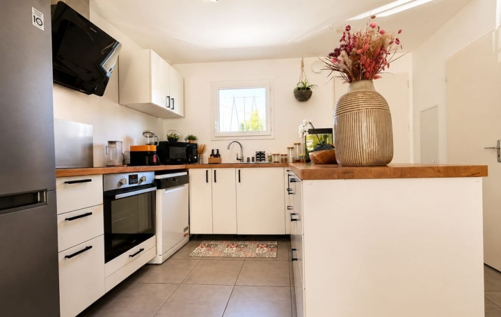 Maison POUSSAN (34560)  91 m2 359 000 € 