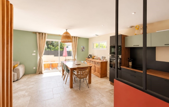 Maison BOUZIGUES (34140)  110 m2 465 000 € 