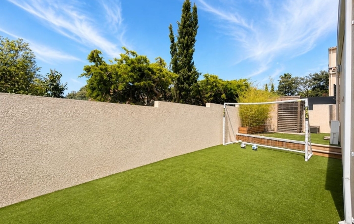 Maison BOUZIGUES (34140)  110 m2 465 000 € 