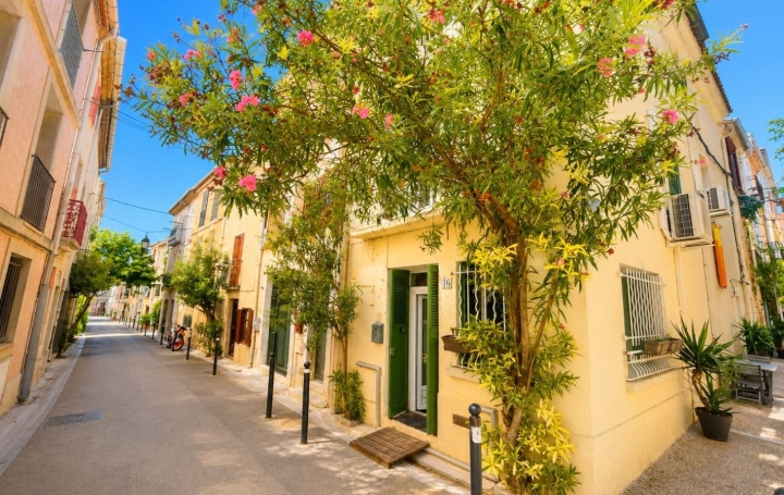 Maison BOUZIGUES (34140)  50 m2 189 000 € 